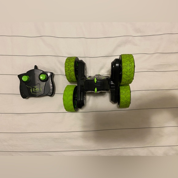 RC Stunt car - Picture 4 of 6